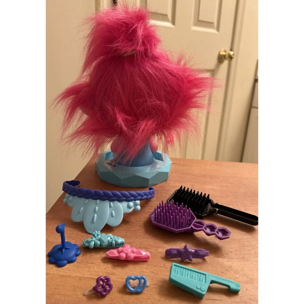 DreamWorks Trolls Band Together Poppy Styling Head - 11 Pieces - Kids‎